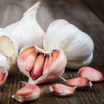 Knoblauch (Allium sativum)