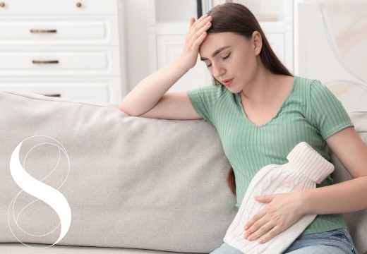 Hormone im Einklang: PMS mit pflanzlicher Kraft und Mikronährstoffen begegnen